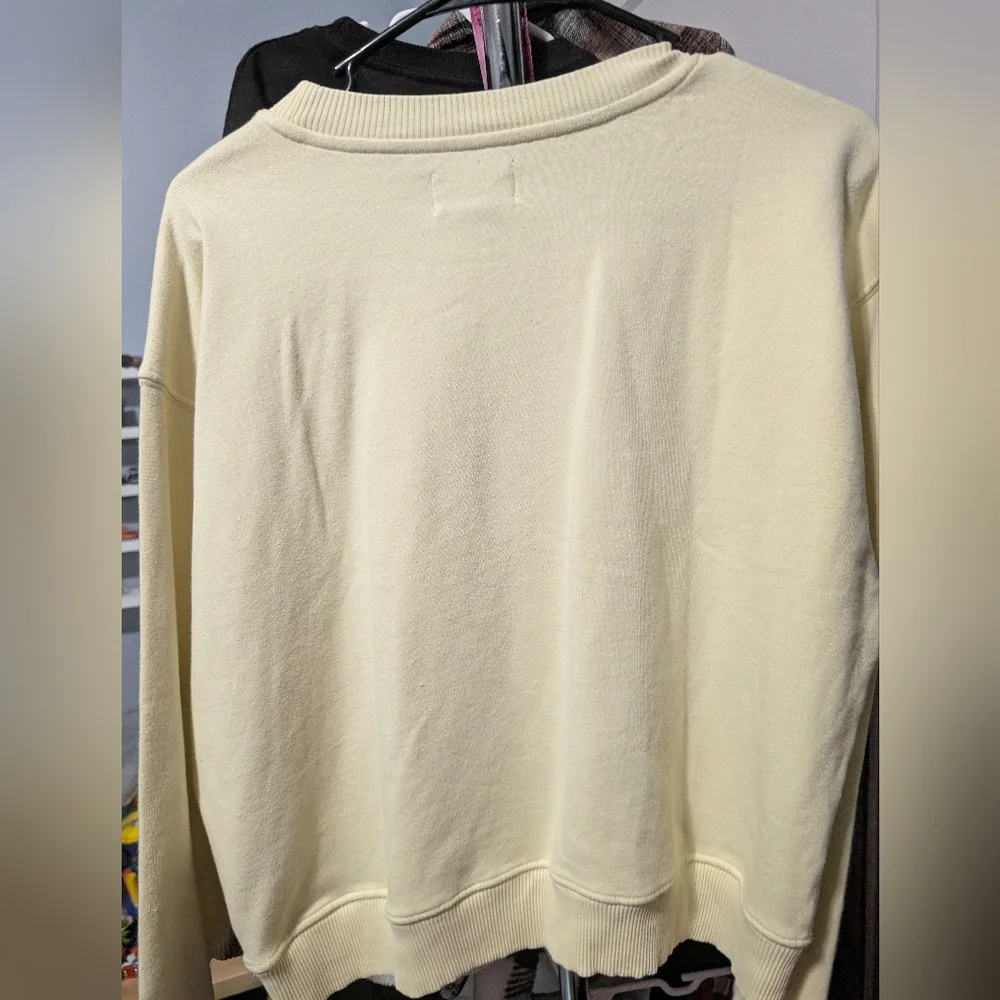 Sweater - Picture 2 of 4